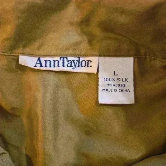 VTG Ann Taylor Women 100% Silk Long Sleeve Blouse Olive Green Size Large - Picture 7 of 10
